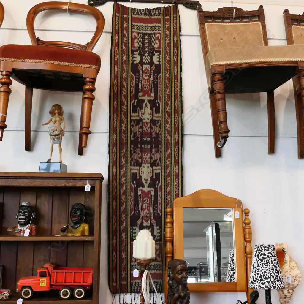 IKAT CLOTH AND CARVED HANGER Image 1++