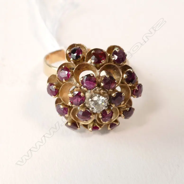 9CT GOLD & RUBY AND DIAMOND PRINCESS RING Image 1++