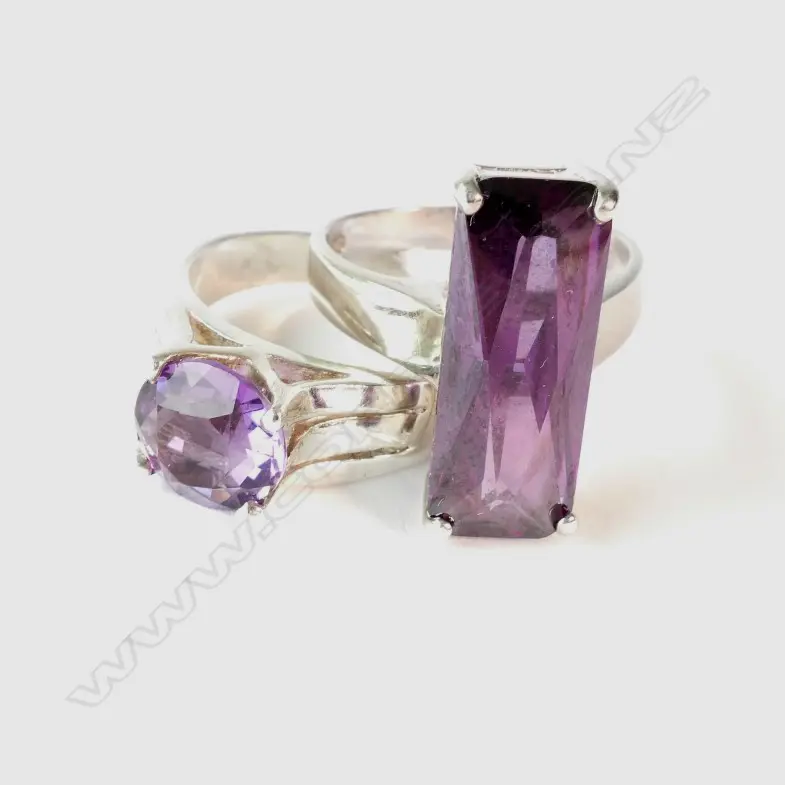 2 SILVER RINGS AMETHYST SET MODERN DESIGN Image 1++