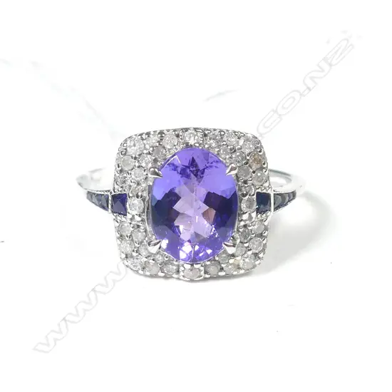 18ct White Gold Tanzanite