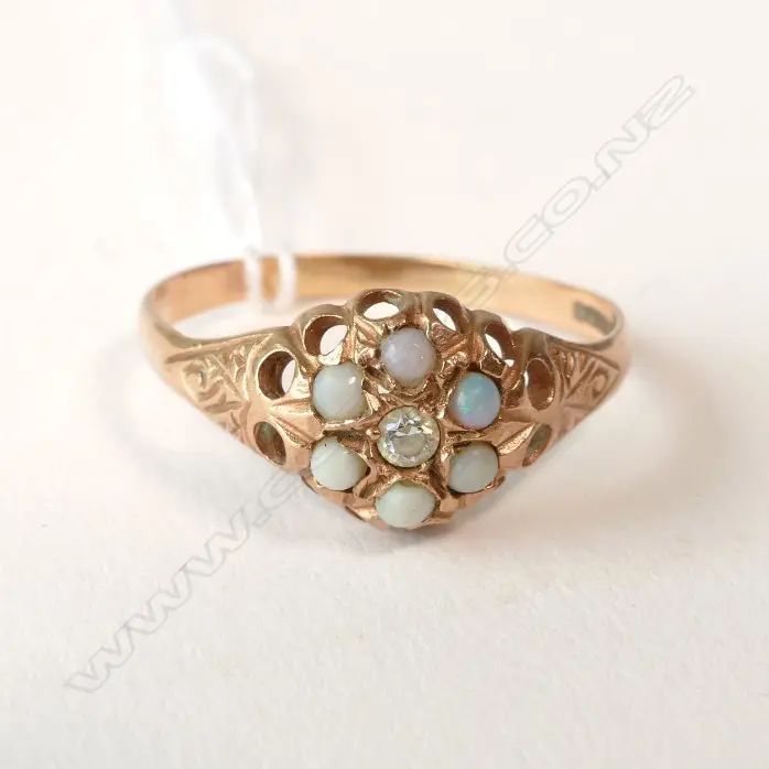 ANTIQUE 9CT GOLD OPAL & DIAMOND RING Image 1++