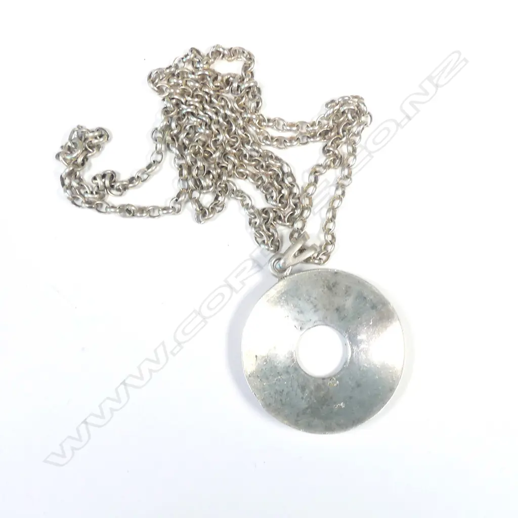 S/SILVER CELTIC PENDANT (DIA. 35MM) ON CHAIN, BOTH STAMPED 925, 30.10GM Image 1++