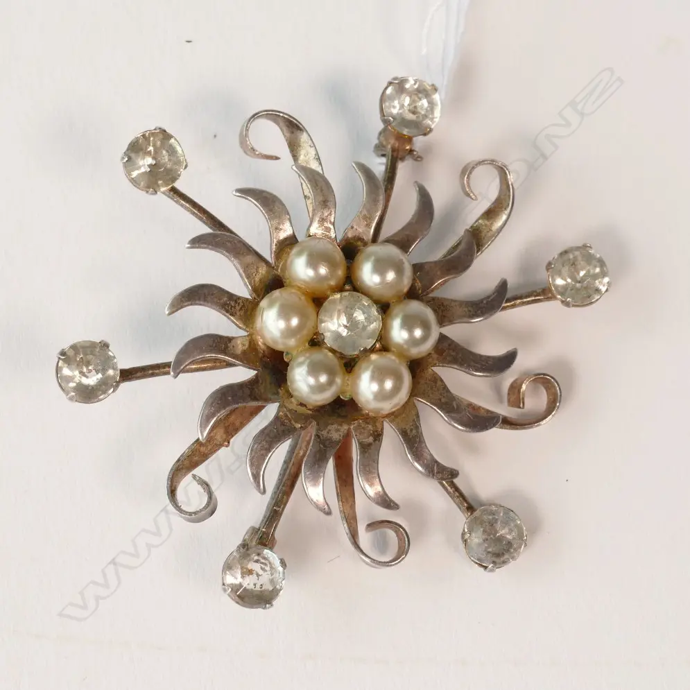 STERLING SILVER SUN BROOCH Image 1++