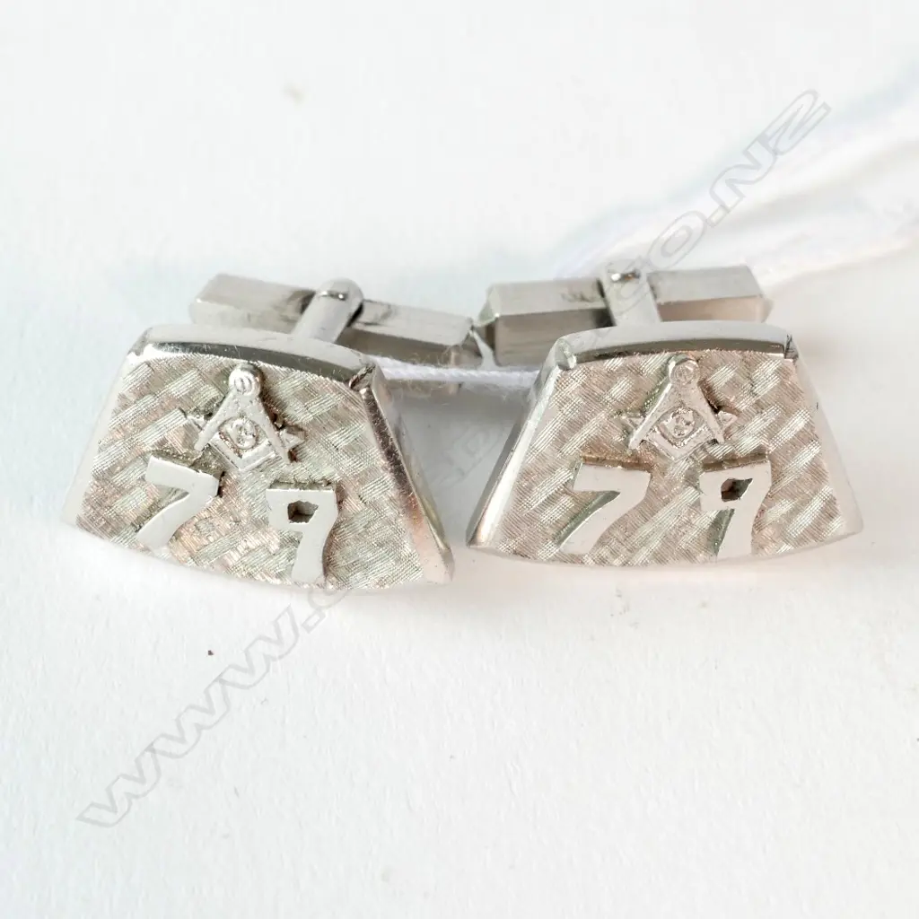 SILVER ? MASONIC LODGE 79 WHANGANUI CUFFLINKS Image 1++