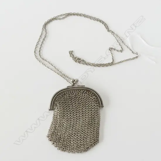 EARLY 20THC MESH SILVER NECKLACE PURSE