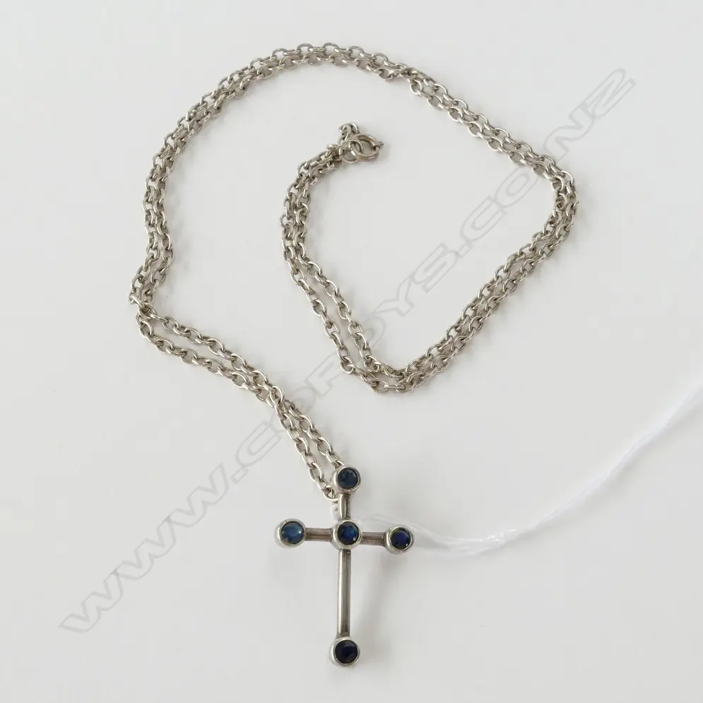 5 SAPPHIRE & SILVER CROSS ON SILVER CHAIN Image 1++