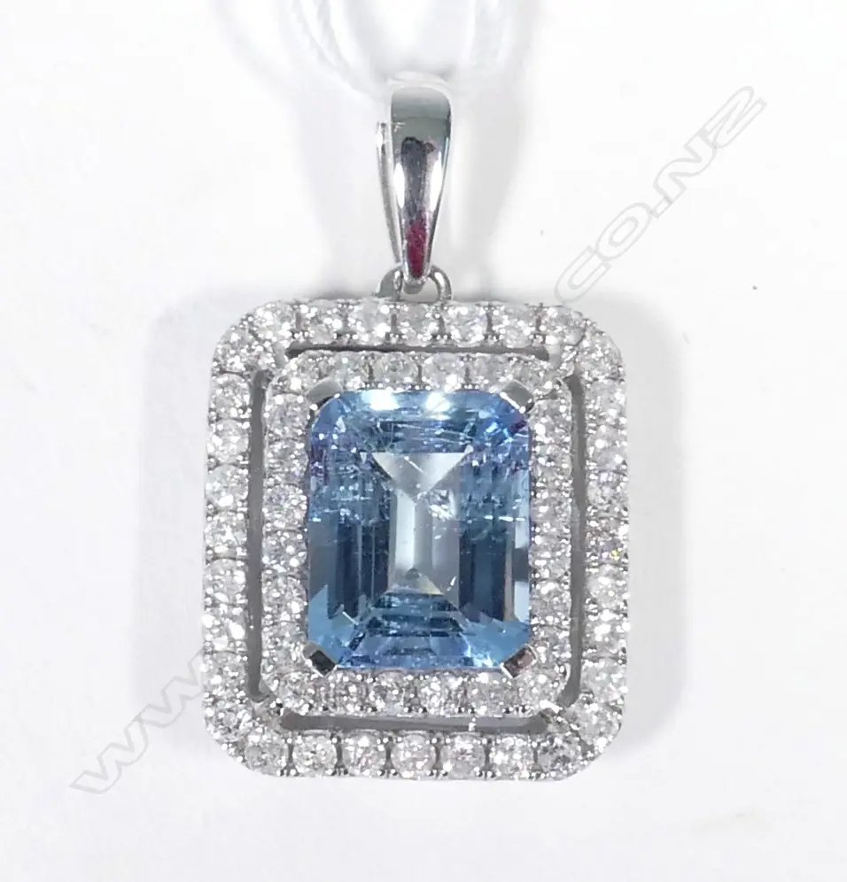 14ct White Gold Aquamarine and Diamond pendant featuring centre Image 1++