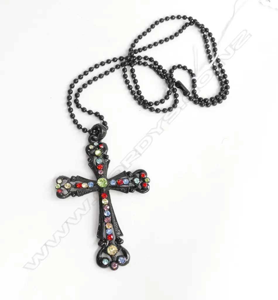BLACK DIAMANTE CROSS ON BLACK CHAIN Image 1++