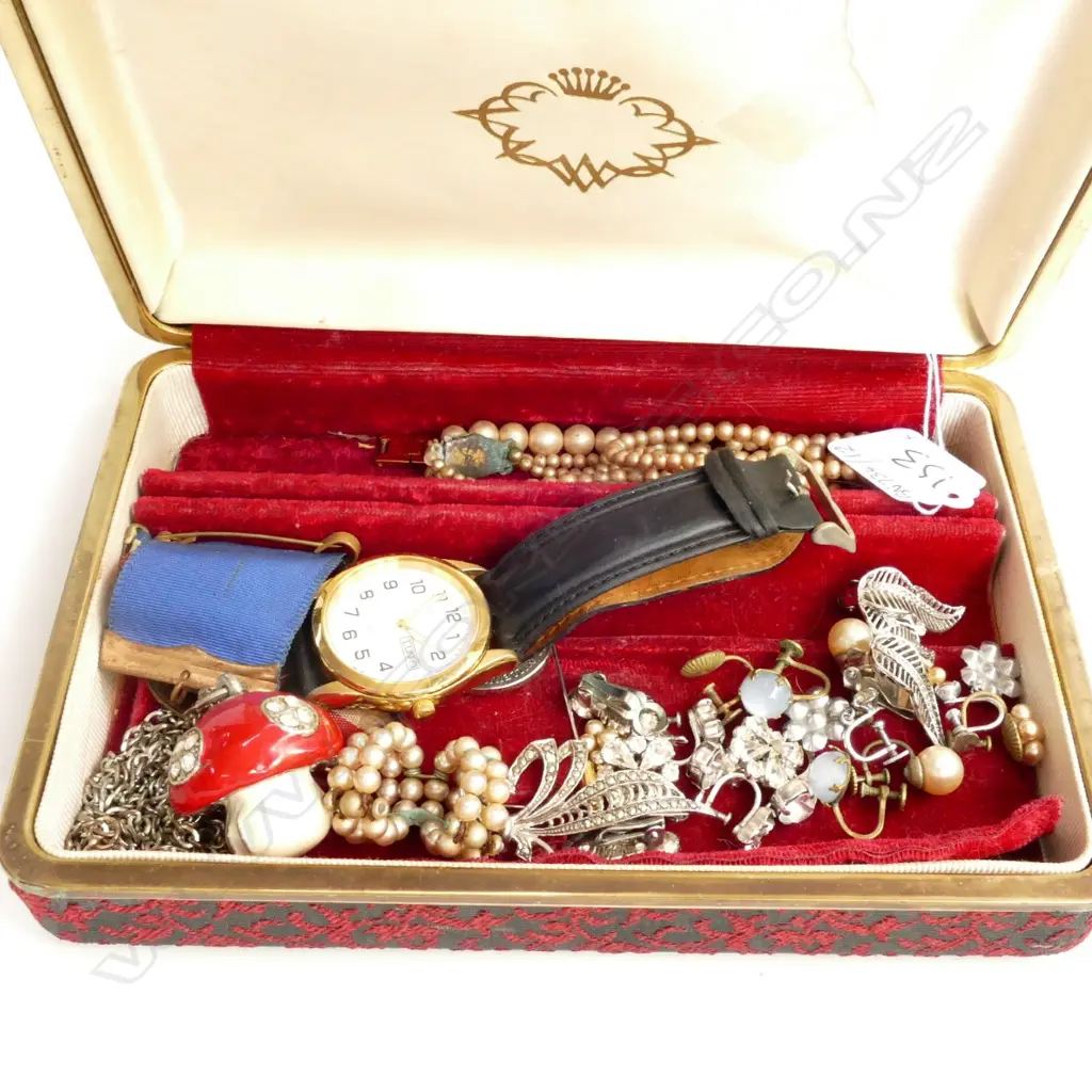 BOX OF COSTUME JEWELLERY;EARRINGS;CITIZEN WATCH Image 1++