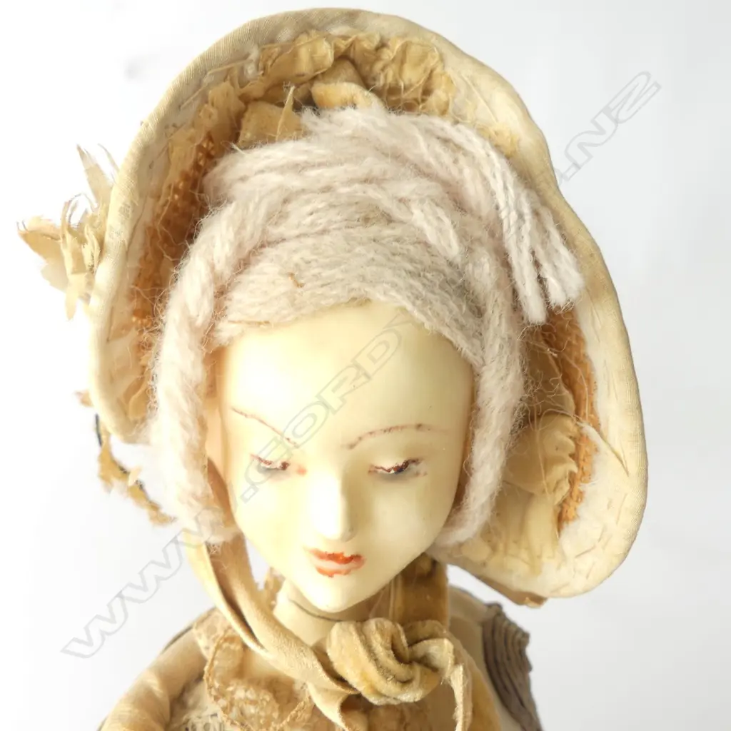 MÉLANIE WAX DOLL ON WIRE ARMATURE, SOFT BODY & LEATHER HANDS, H. 390MM Image 1++