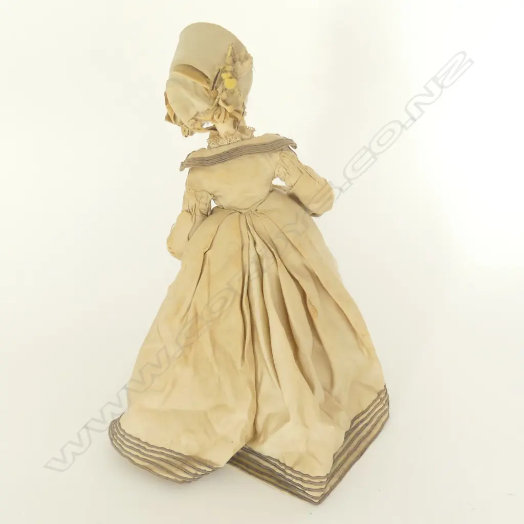 MÉLANIE WAX DOLL ON WIRE ARMATURE, SOFT BODY & LEATHER HANDS, H. 390MM Image 1++