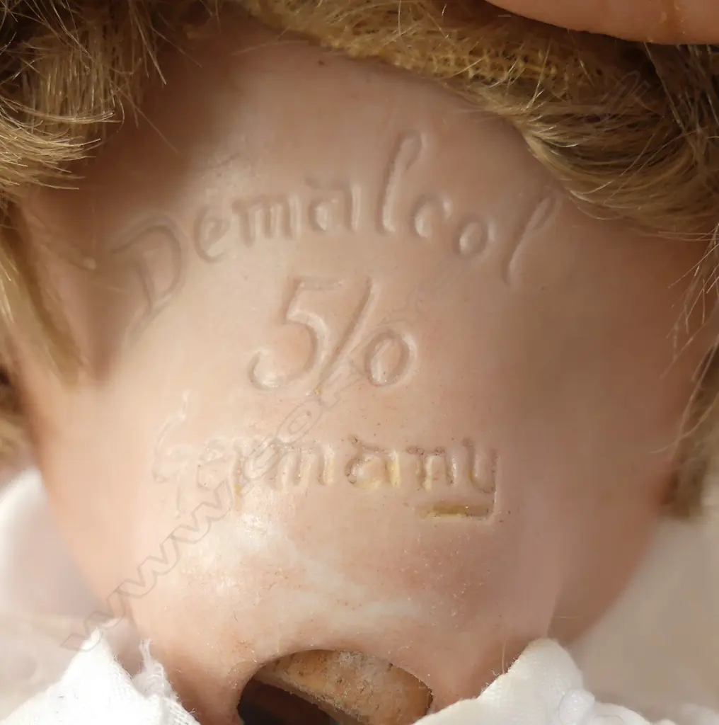 UNCOMMON ANTIQUE DEMALCOL DOLL ON STAND, STAMPED 'DEMALCOL 5/o GERMANY', GOOGLY EYES, H. 320MM (INCL STAND) Image 1++