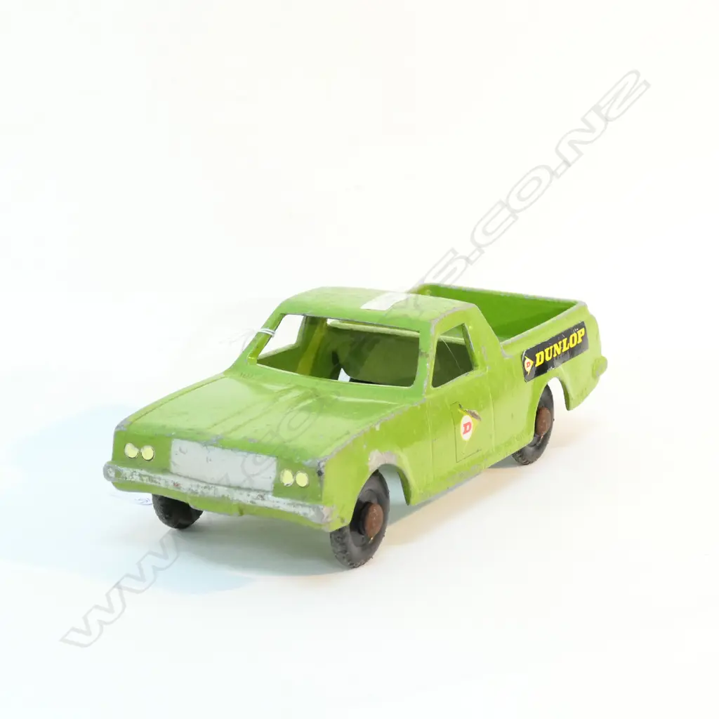 FUNHO GREEN HQ HOLDEN UTE L.255mm Image 1++