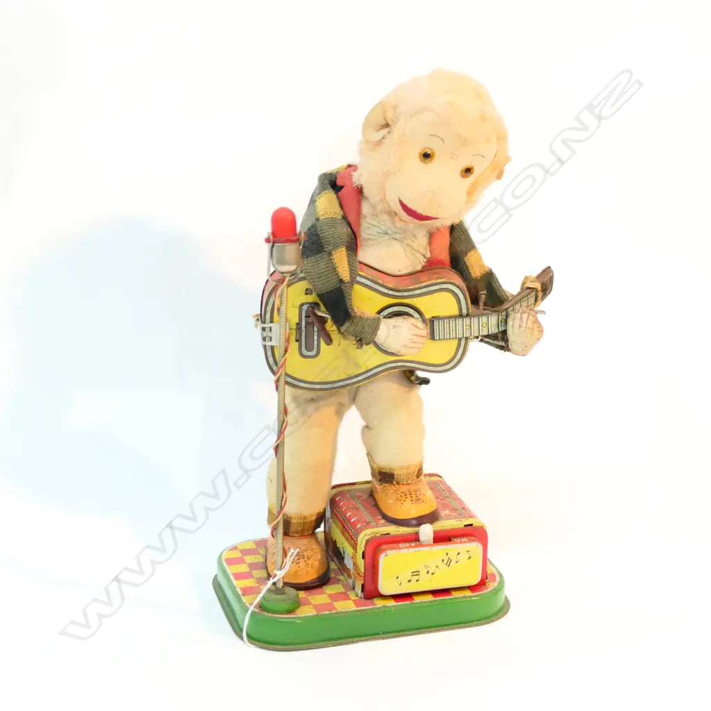 A JAPANESE B/O GUITAR PLAYING MONKEY H 330 MM Image 1++