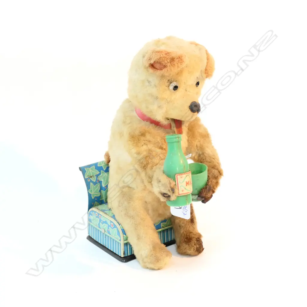 A JAPANESE B/O DRINKING BEAR H 220 MM Image 1++