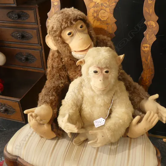 2 VINTAGE STEIFF MONKEYS H 530 MM
