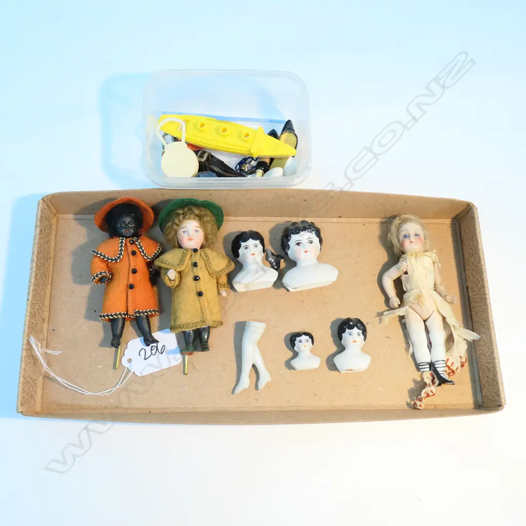 LOT ASST MINATURE PORCELAIN DOLLS /HALF DOLLS ETC Image 1++