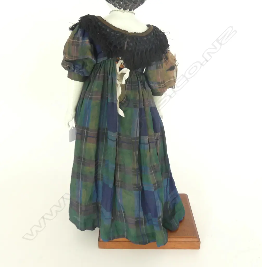 LG 1860S ANTIQUE CHINA SHOULDER HEAD DOLL, WITH MOULDED HEAD & HANDS, WOODEN FEET, H.640MM (INCL STAND) Image 1++