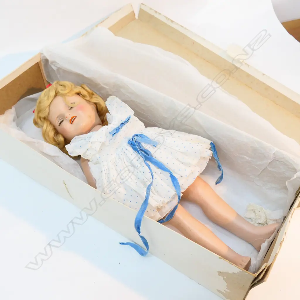 A RELIABLE TOY CO BOXED SHIRLEY TEMPLE DOLL L 380 MM Image 1++