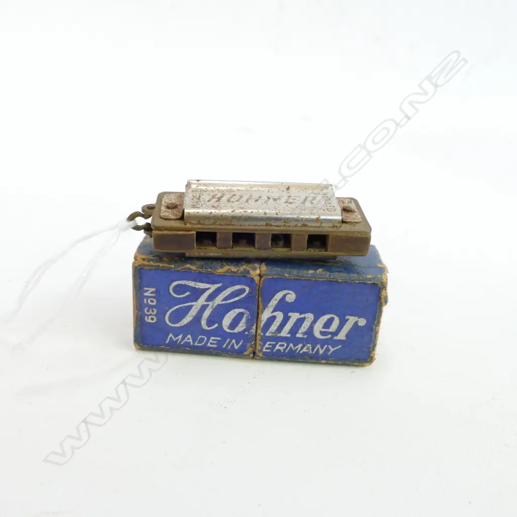 BOXED HOHNER NO 39 HARMONICA Image 1++