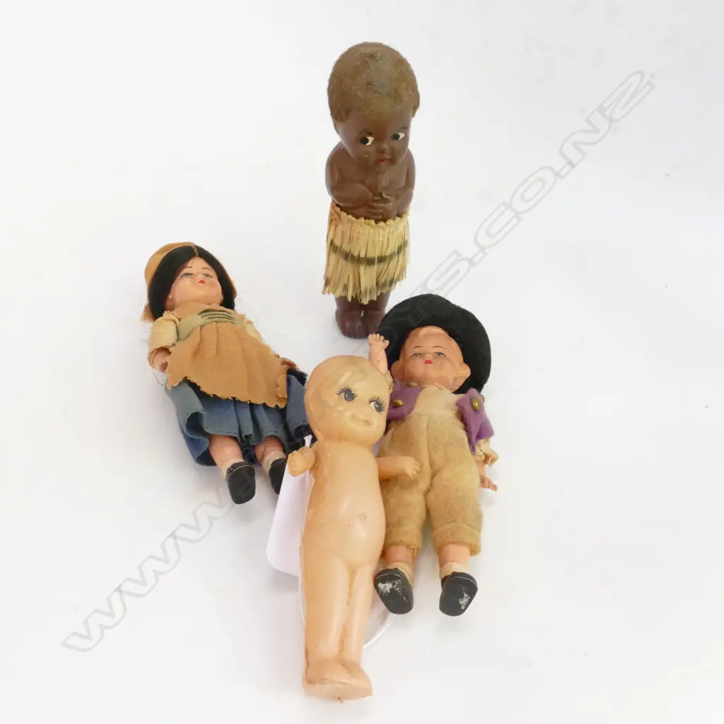 PLASTIC KEWPIE DOLL + COSTUME DOLLS H 90 MM Image 1++