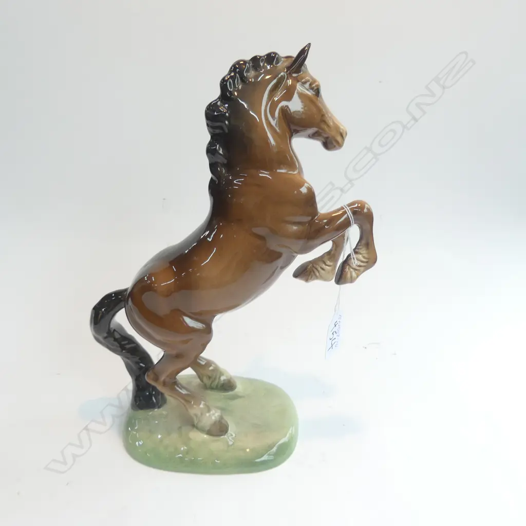 BESWICK HORSE REARING Image 1++