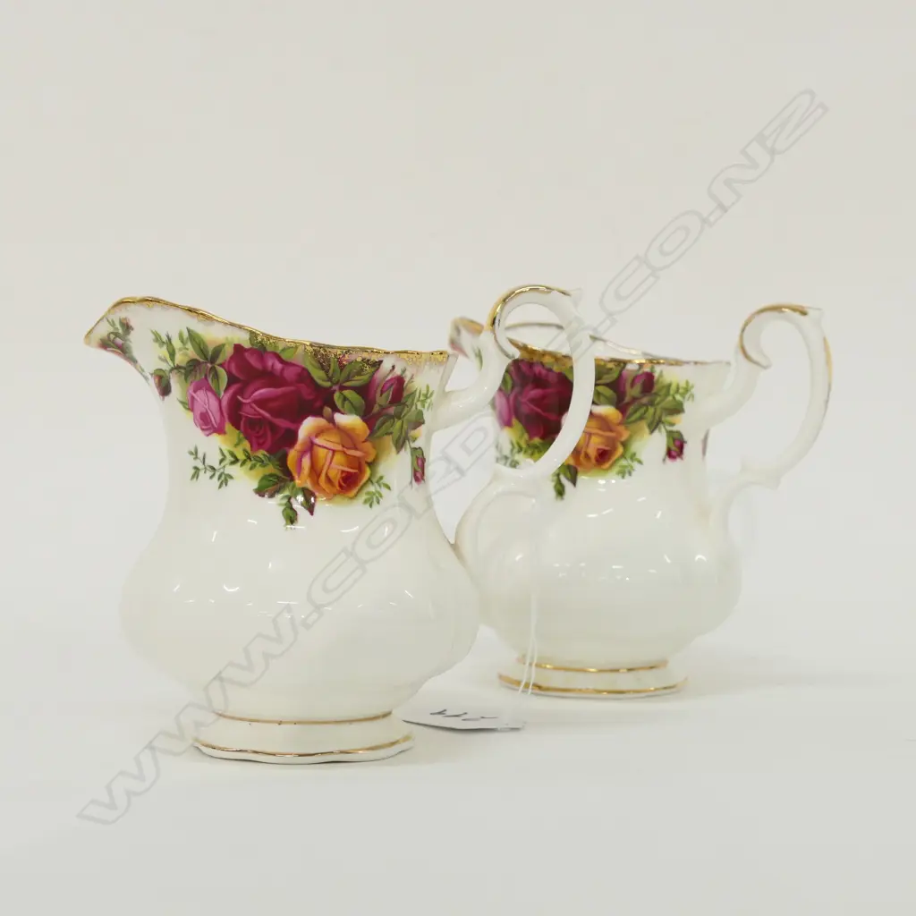 ROYAL ALBERT OLD COUNTRY ROSES 2 X MILK JUGS Image 1++