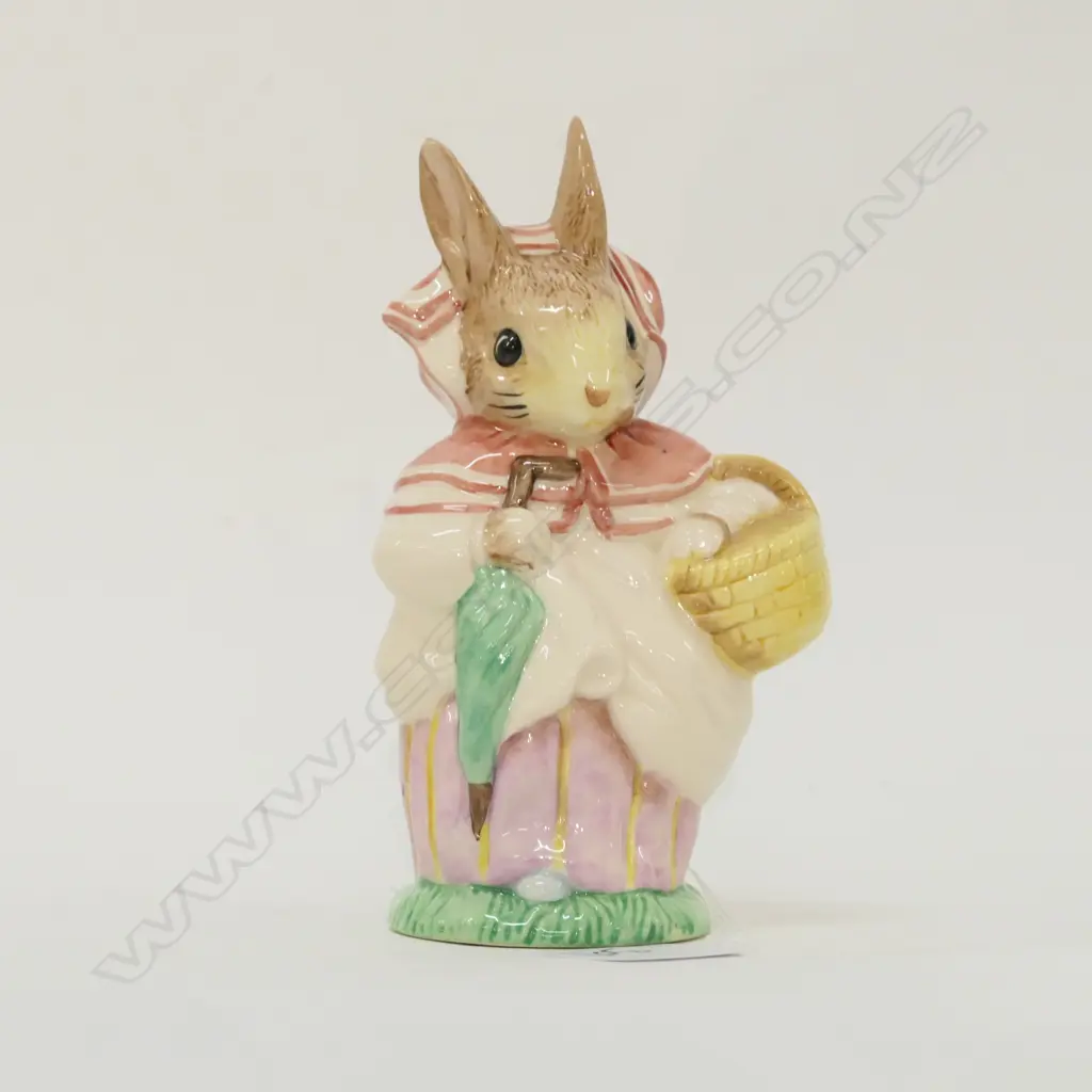 ROYAL ALBERT BETRIX POTTER LGE MRS RABBIT BP-6B  159MM Image 1++