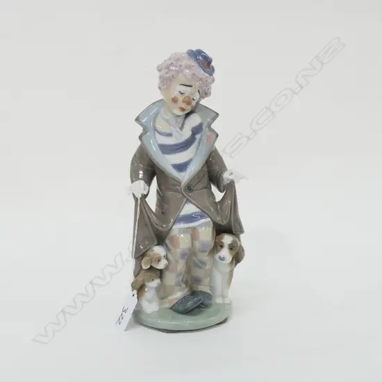LLADRO CLOWN WITH PUPPIES 245MM H