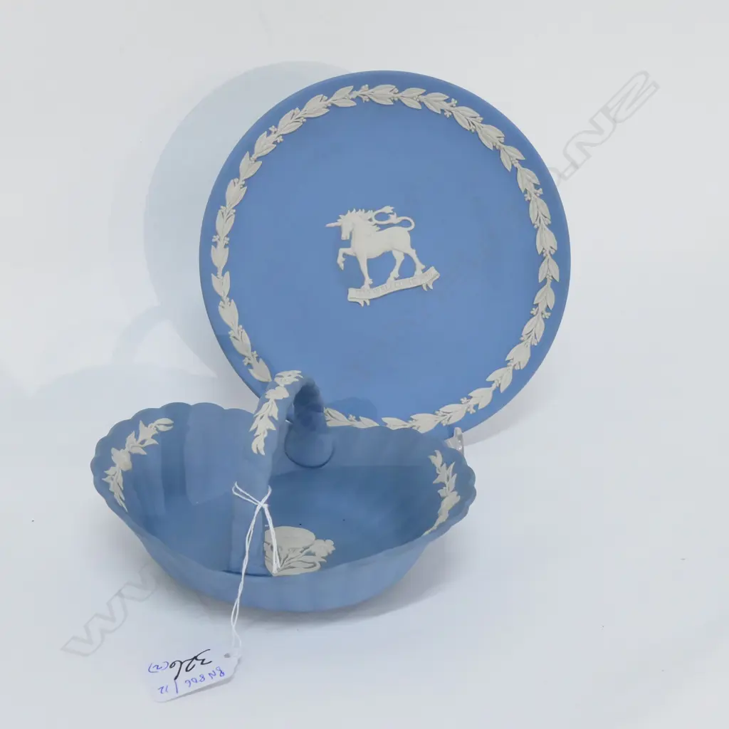 WEDGWOOD JASPERWARE PLATE & BASKET Image 1++