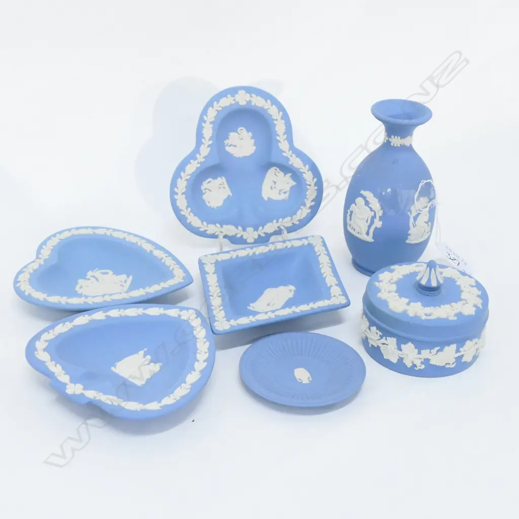 WEDGWOOD JASPERWARE-4 PIN DISHES-VASE &^ TRINKET BOX Image 1++