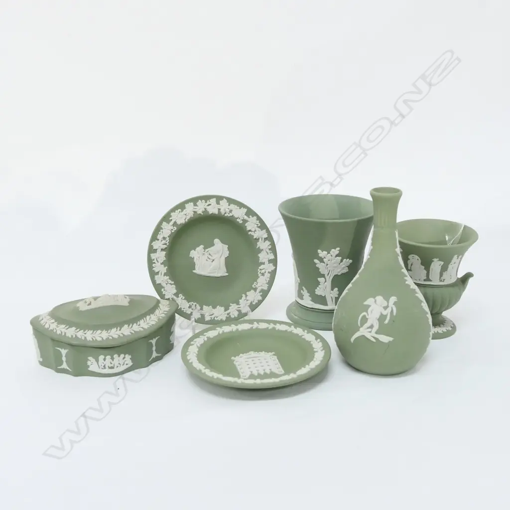 WEDGWOOD SAGE 6 ITEMS Image 1++