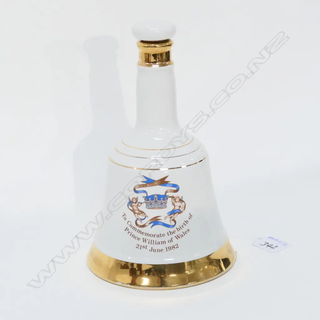 COMMEMORATION WHISKEY BOTTLE Image 1++