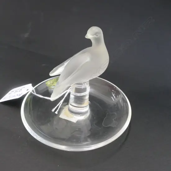 LALIQUE RING HOLDER 95MM DIA