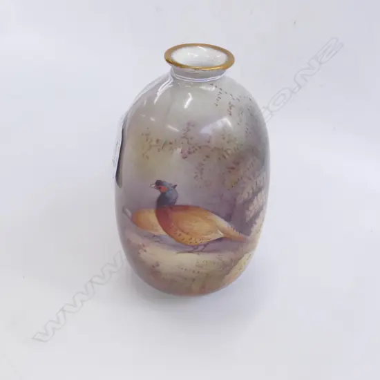 GRIMWADES VASE PAINTED WITH PHEASANTS SIGNED AUSTIN H.140mm