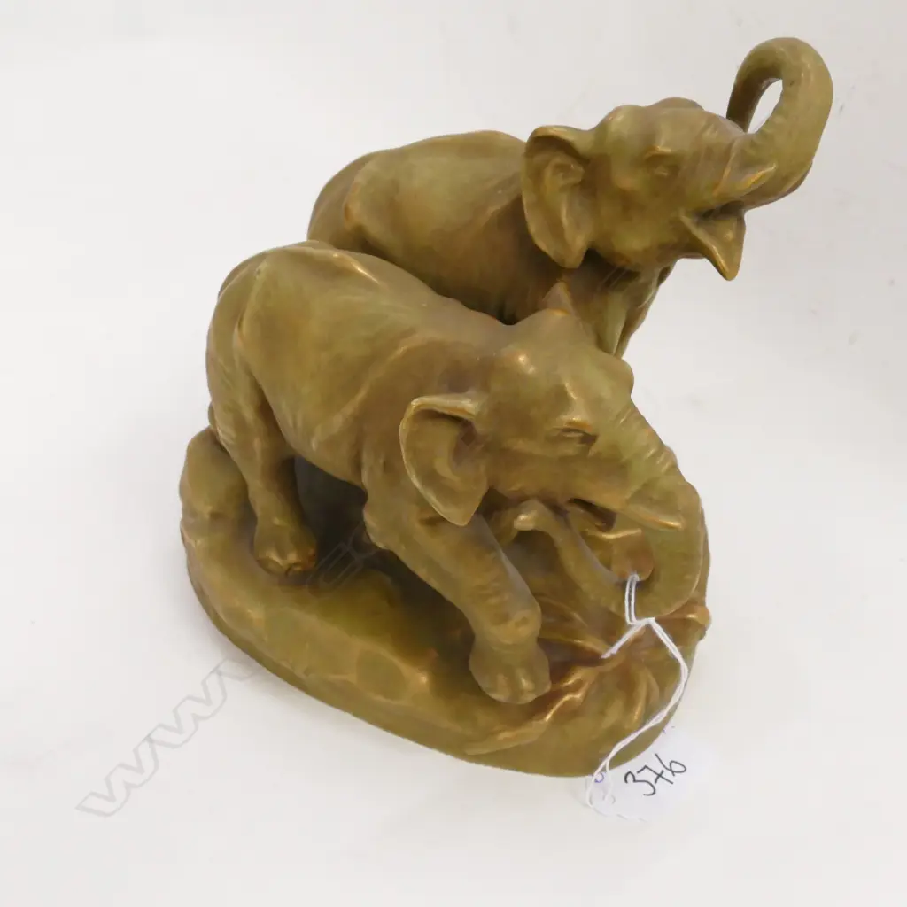 ROYAL DUX DOUBLE ELEPHANT GROUP H.168MM Image 1++