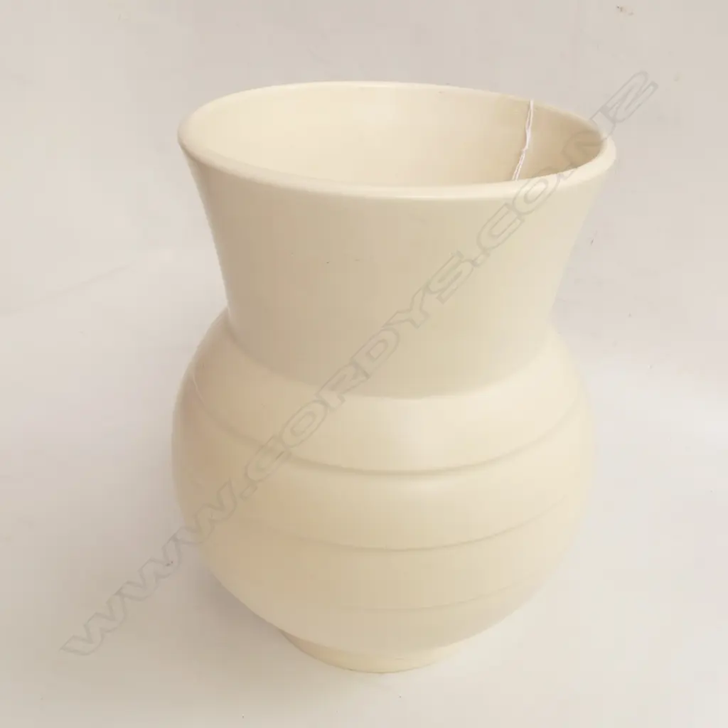 CROWN LYNN H/POTTED VASE #24 HOLE FOR LAMP CORD Image 1++