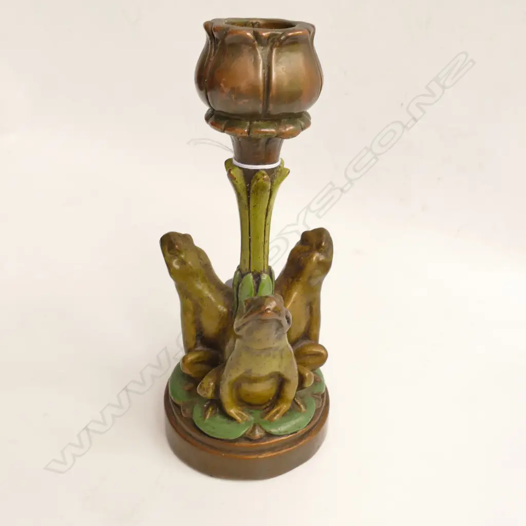 BRONZE 3 FROG CANDLESTICK H.180MM COLOURED HIGHLIGHTS Image 1++