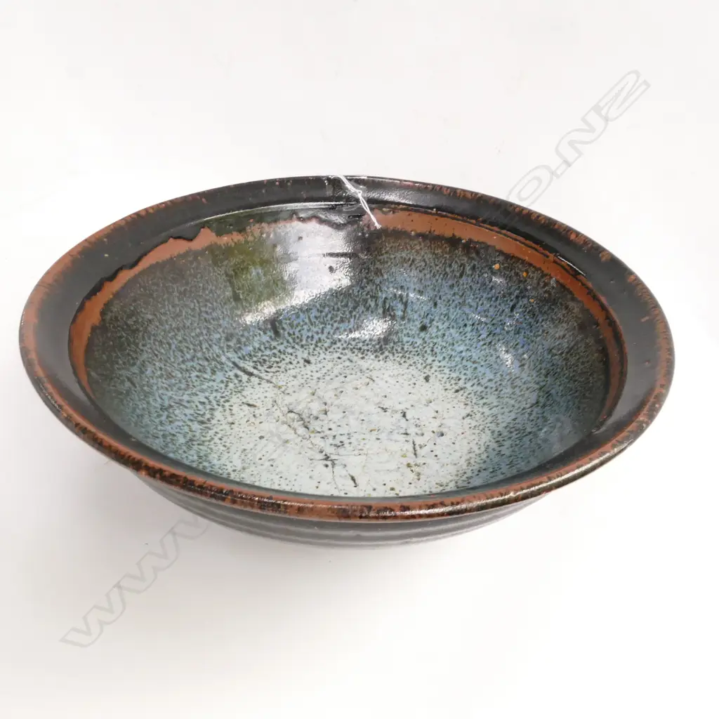 LEN CASTLE LGE BOWL chun & tenmoku glaze... Image 1++