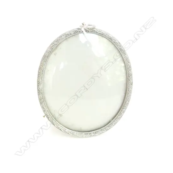 SILVER METAL FRAME FOR MINIATURES - VELVET STRUT TO BACK