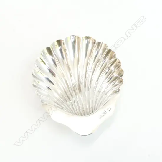 SILVER SHELL BONBON DISH, SHEFFIELD 1902, JAMES DEAKIN & SONS 36gm