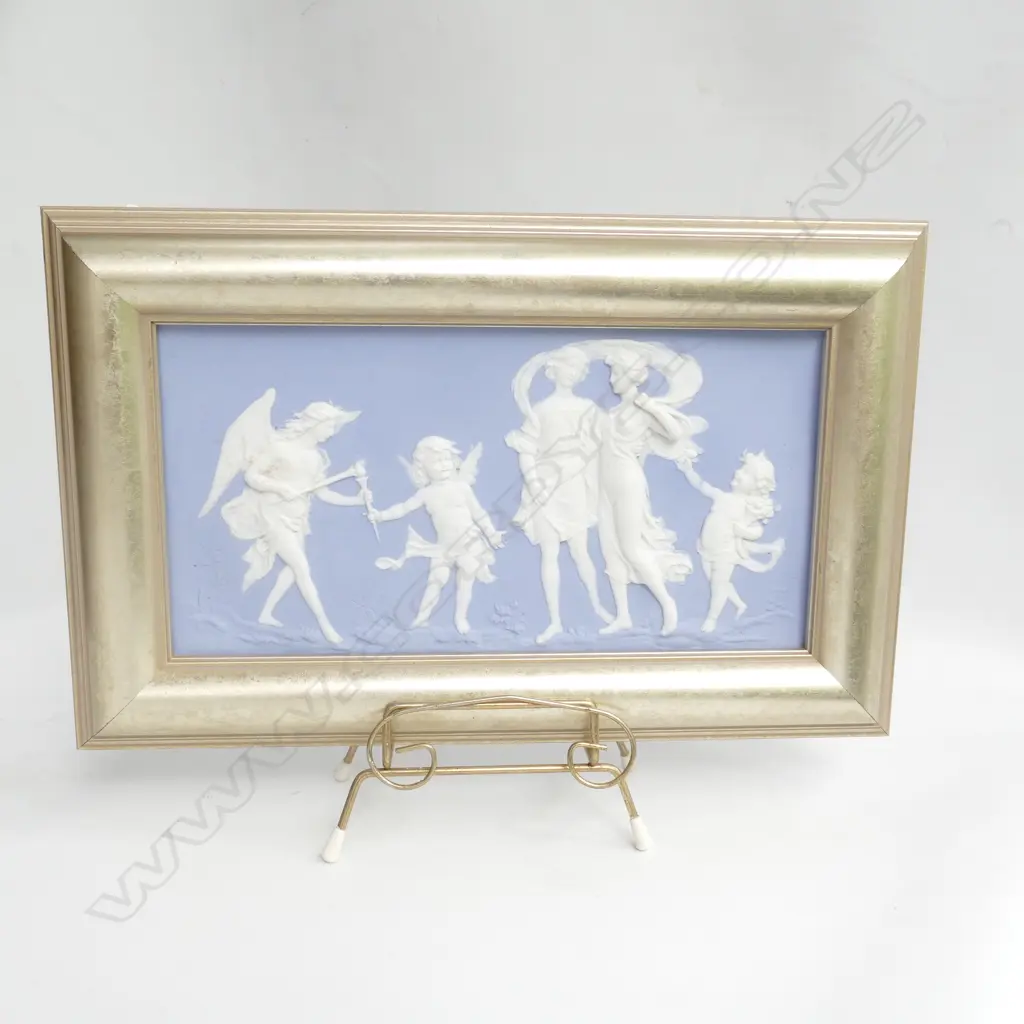 WEDGEWOOD FRAMED PLAQUE Image 1++