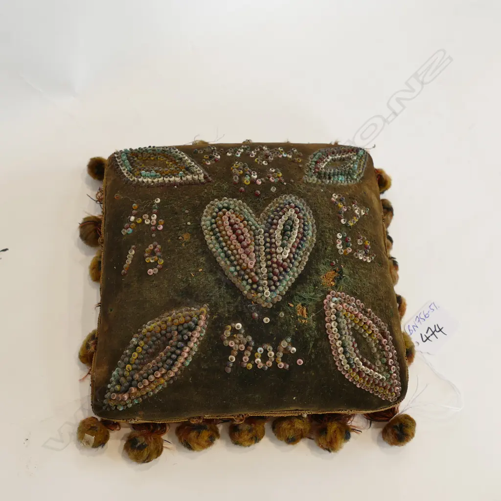 EDW 1902 BEADED VELVET PIN CUSHION 190 X 190mm Image 1++