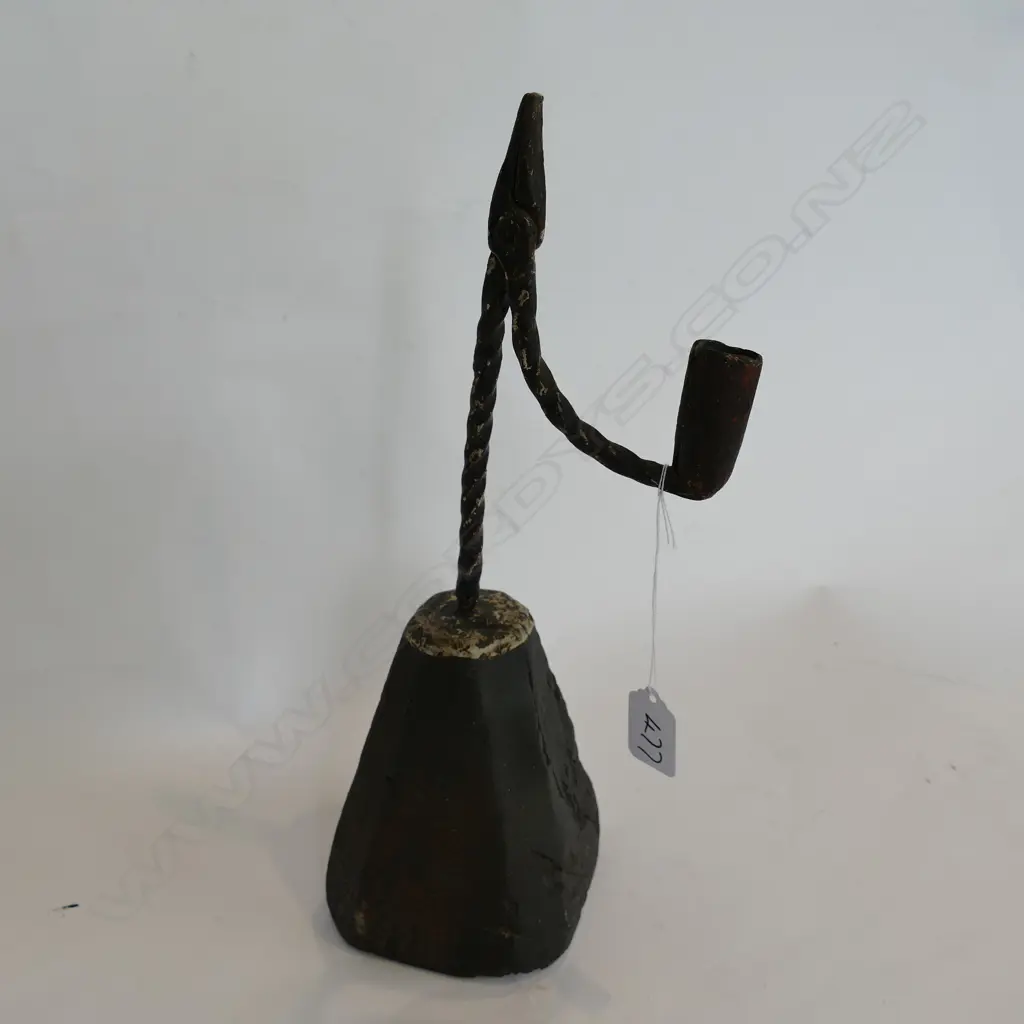 HAND MADE FORGED PLIER CANDLE STAND WOODEN BASE. L.330mm Image 1++