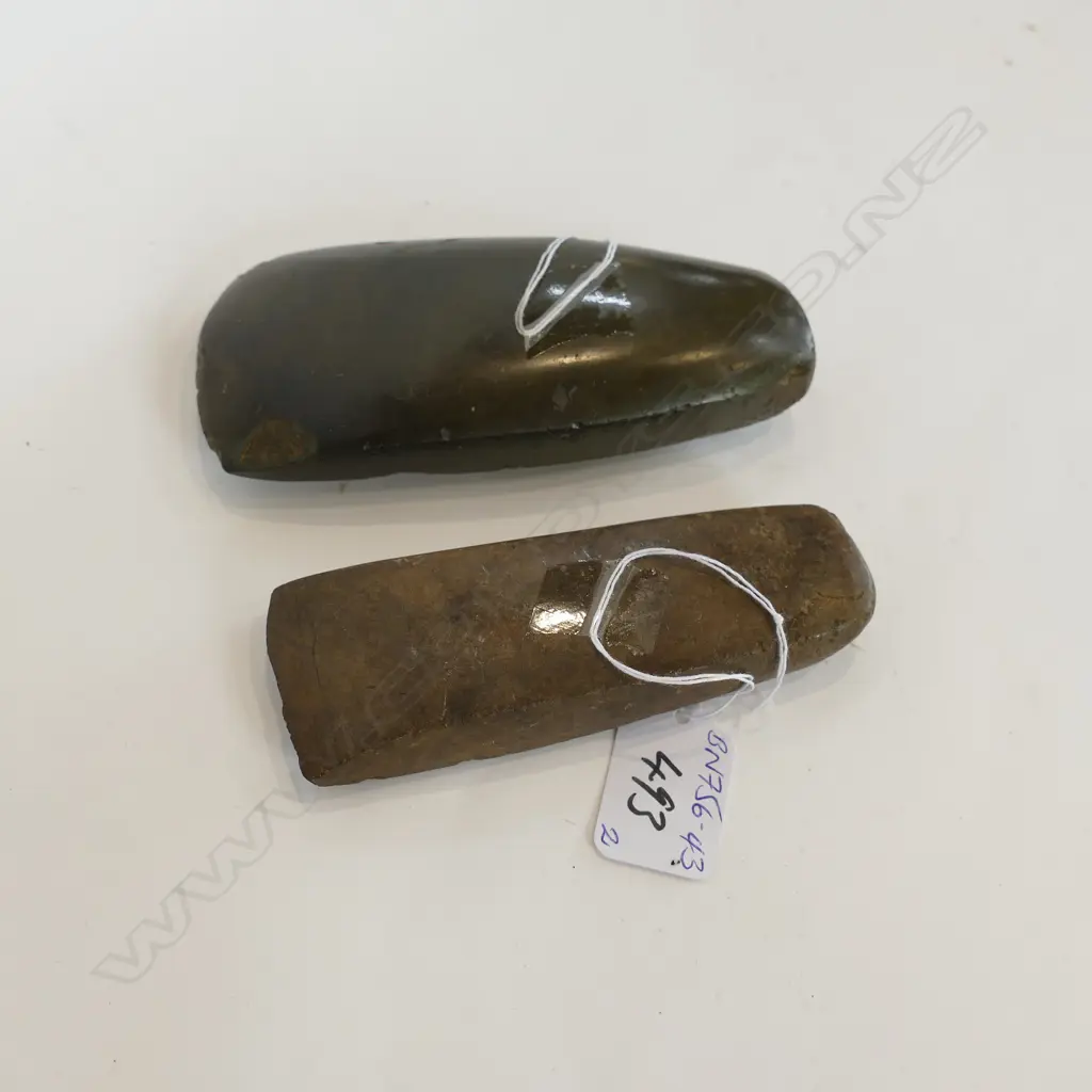 2 ANCIENT PACIFIC STONE ADZES (15482) L.1135 & 120mm Image 1++