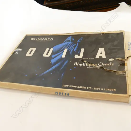 VINTAGE OUIJA BOARD 