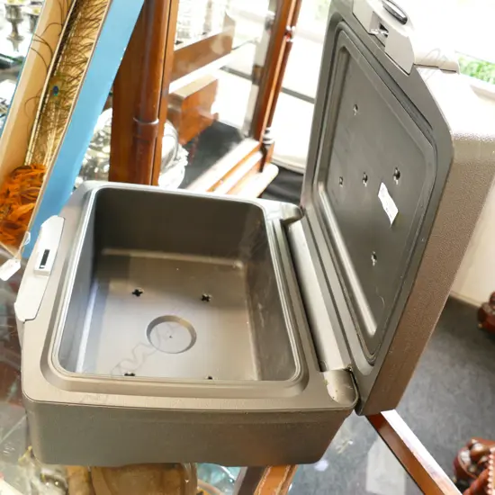 SENTRY FIRE PROOF SAFE WITH KEYS(KEYS AT RECEPTION)