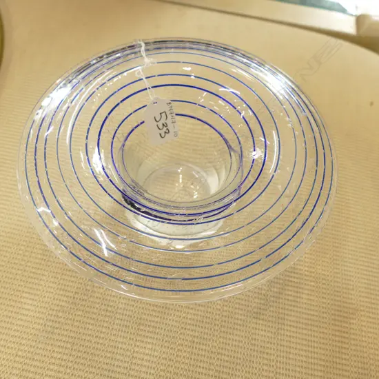 STUDIO GLASS HAND BLOWN TABLE VASE 