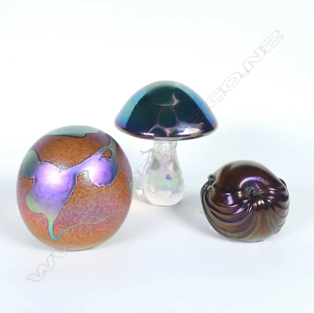 ROBERT HELD, CANADA RADIANT GLASS WEIGHT, MUSHROOM SHAPED RADIANT GLASS WEIGHT & SMALL RADIANT GLASS WEIGHT	 Image 1++