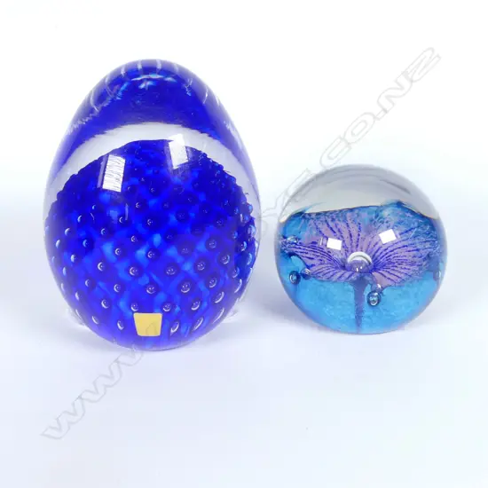 2 PAPERWEIGHTS: JOHAN FORS SWEDEN & CAITHNESS, SCOTLAND GLASS 'PETUNIAS'